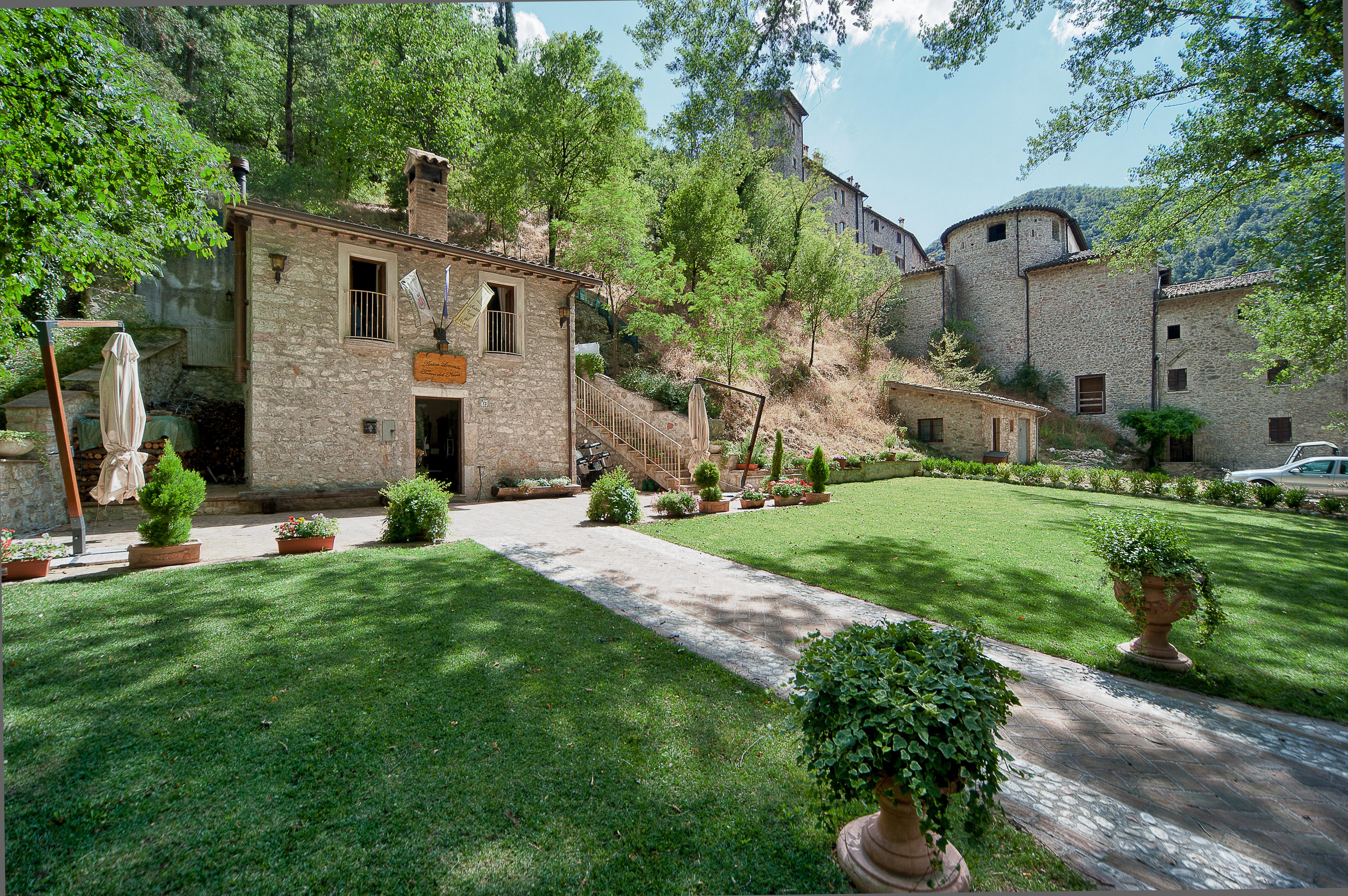 Torre Del Nera Albergo Diffuso & Spa Scheggino Exterior photo